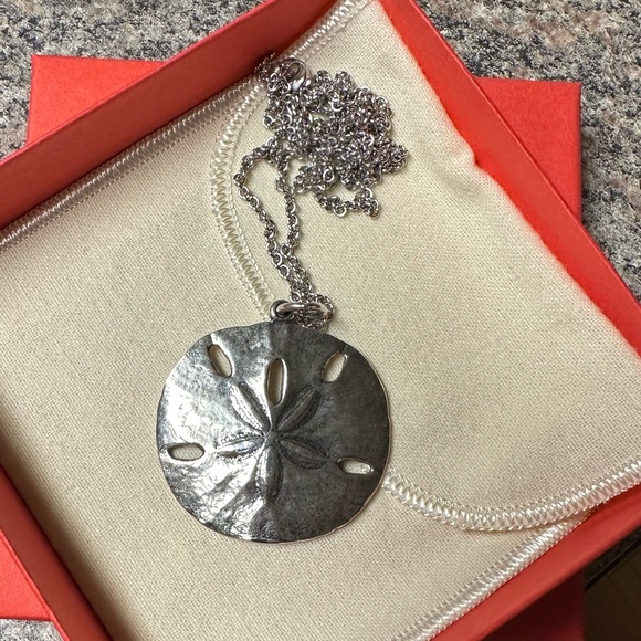 James Avery Jewelry - RARE JAMES AVERY STERLING
SILVER EXTRA LARGE SAND DOLLAR
NECKLACE